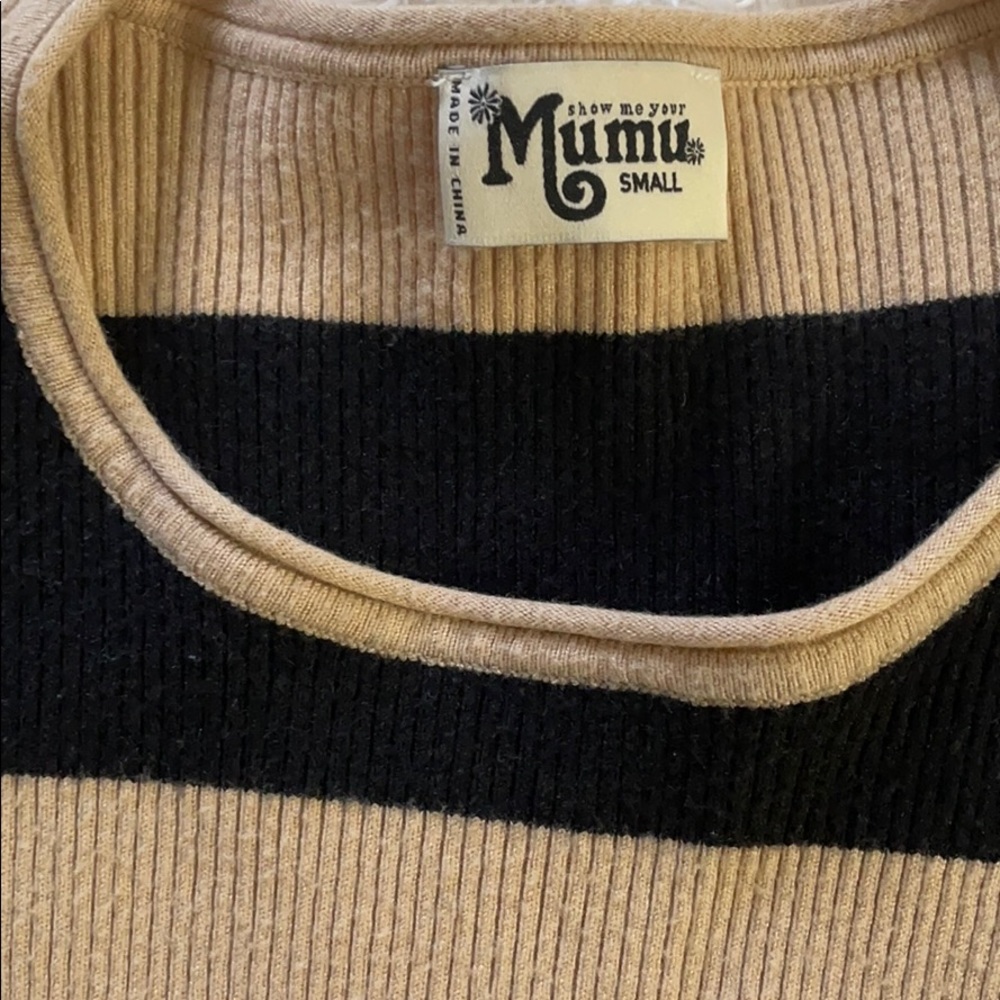 Sweater - Picture 2 of 3